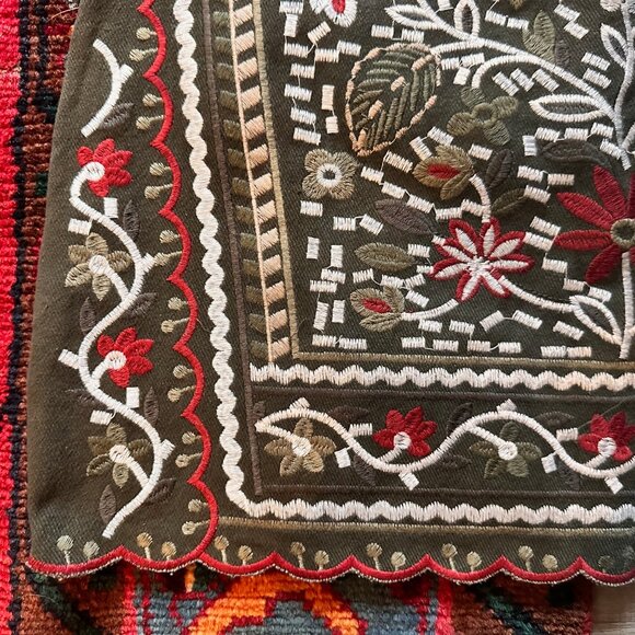 NWT Francesca’s Rosie Embroidered Scallop Hem Mini Skirt Olive Army Green Size M - Picture 4 of 9